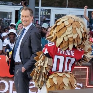 Meet your Posher, Larry